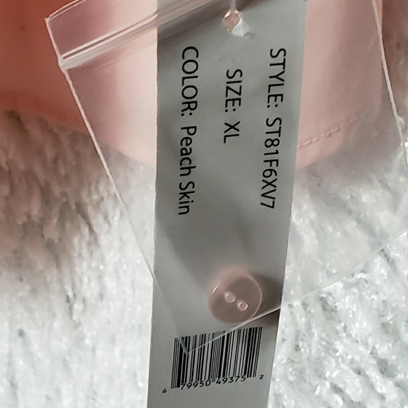 SALE!! Women long sleeve button down top - Picture 5 of 6